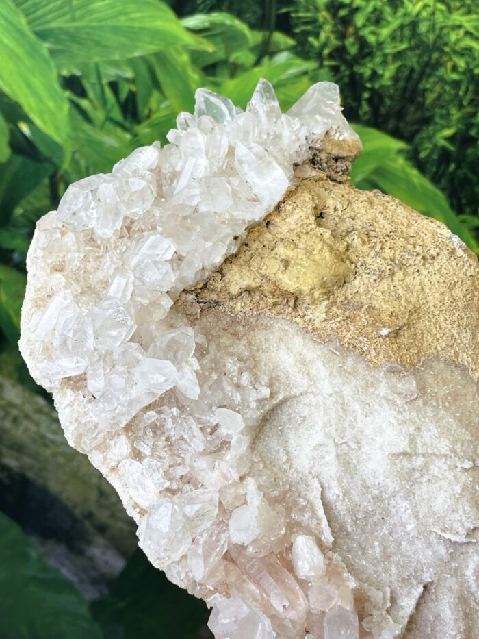 Bergkristall Stufe groß auf Sandstein - magische Kristalle 8 SanjaNatur® - Edelsteine & Coaching