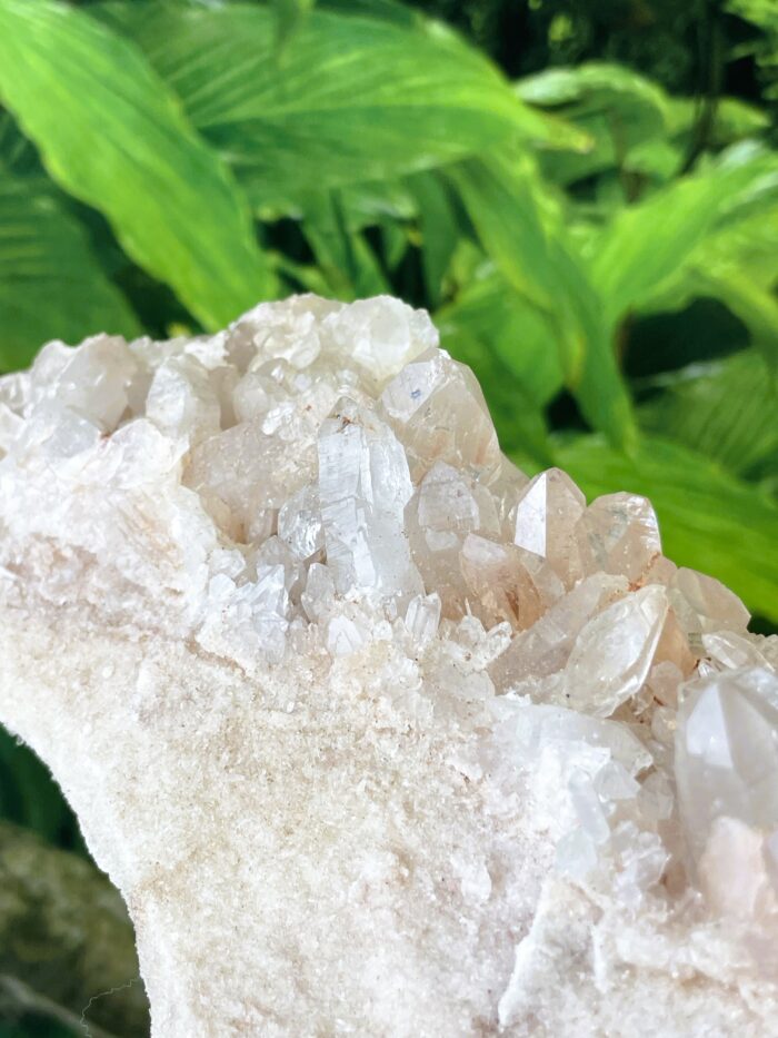 Bergkristall Stufe groß auf Sandstein - magische Kristalle 10 SanjaNatur® - Edelsteine & Coaching