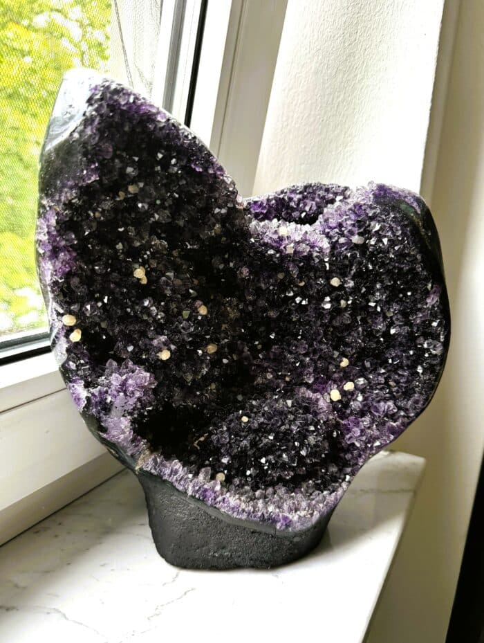 Amethyst Druse mit Achatrand - 4in1 majestätisches Naturwunder 2 Seelenbewusst